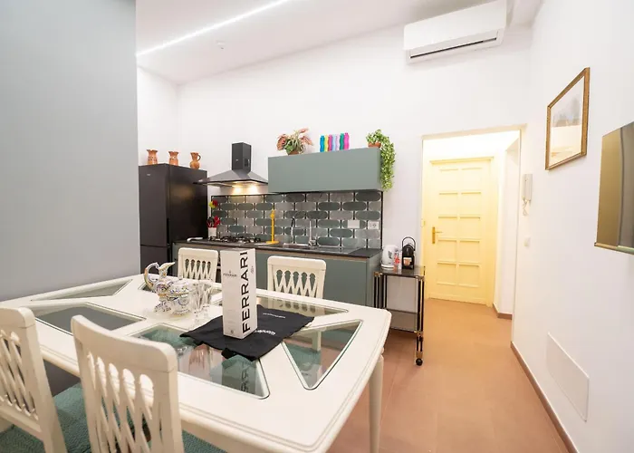 Ernesta 3Br Lovely Home By The Spanish Steps