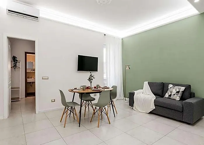 The Best Rent - Bright Flat Near San Pietro