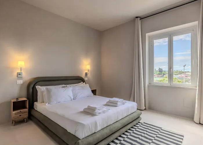 Fraioli En-Suite Rooms - Parking & Self Check-In