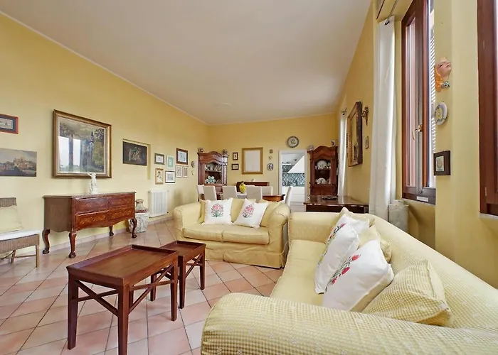 Charming Vatican Apartment 150M2 - 1600Sq Ft