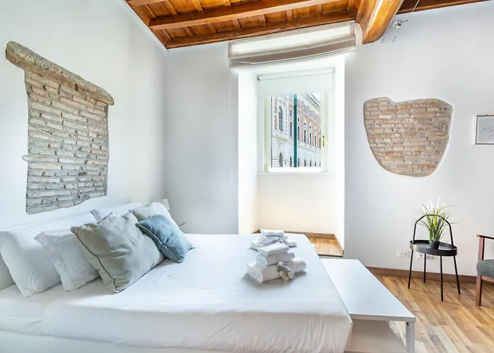 Iflat Luxurious Home In Piazza Del Parlamento