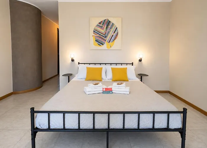 Loft Luminoso Con Posto Auto Privato, 4 Posti Letto - Metro Lodi A 5 Minuti