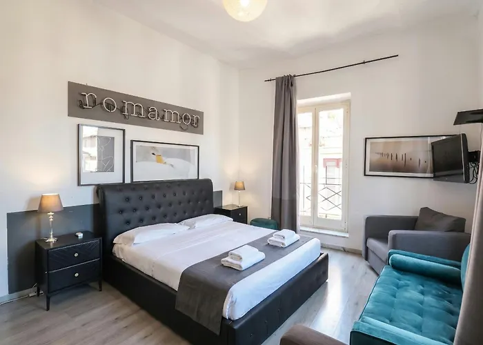 Minimal Apartment Hearth Of Rome