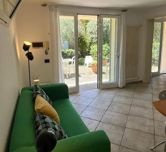 Centrally located two-room apartment in Castiglioncello