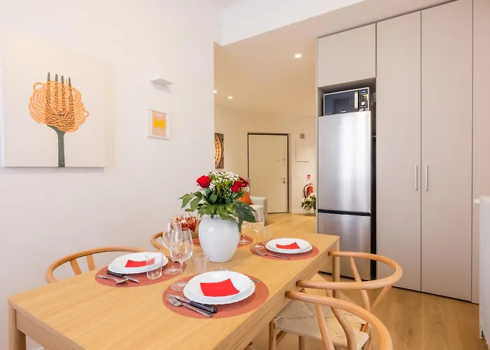 Stylish 2Br 2Ba Newly Renovated Apartment-Lorenzoilmagnifico