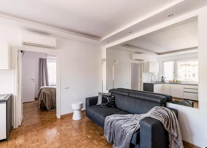 The Best Rent - Bright One-Bedroom Apartment In The Barberini Area