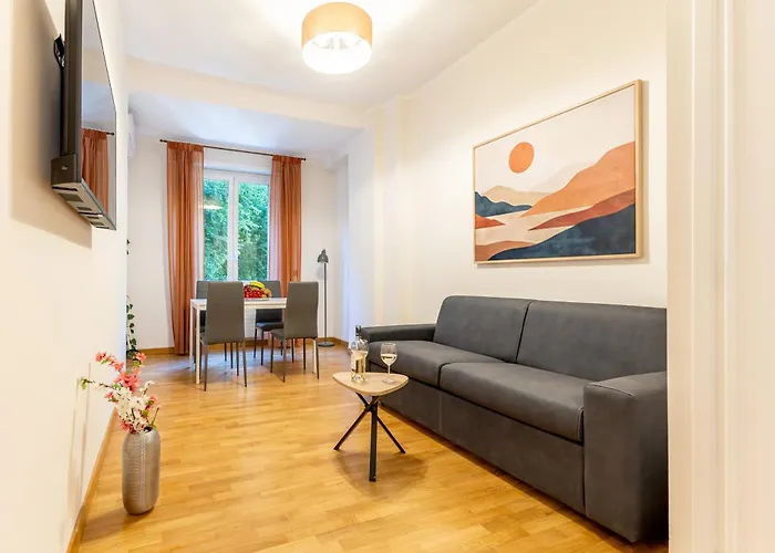 Hostly Modern Family Apartment Rome Center