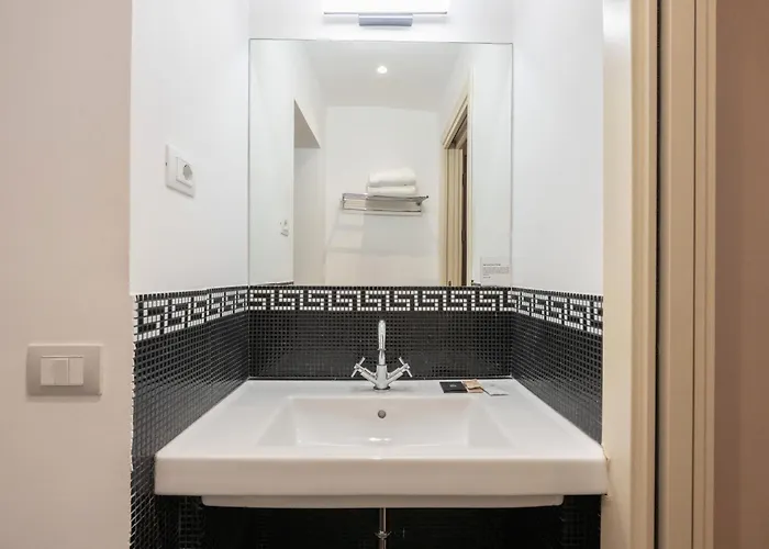 Smart Rooms At Spanish Steps