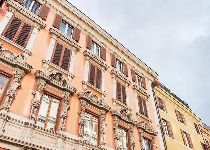 Delightful Piazza Di Spagna With Balcony