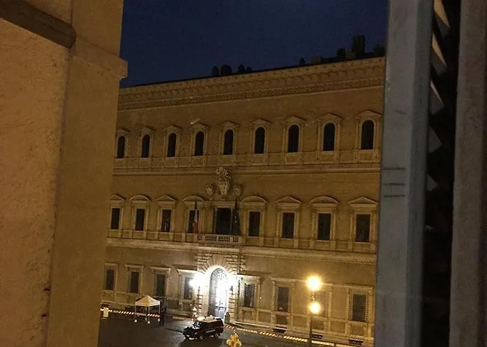 Piazza Farnese