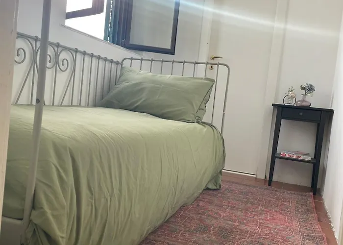 Rachel'S Home