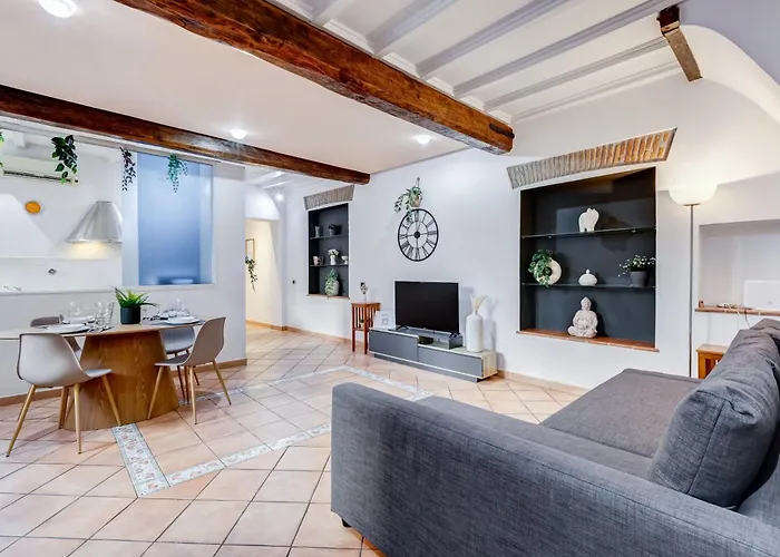 Terracotta & Wooden Beams Style In Historic Center Of Rome