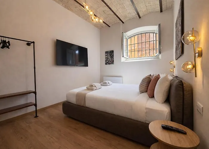 Heart Of Rome Iconic Trastevere Stay For 4 Guests