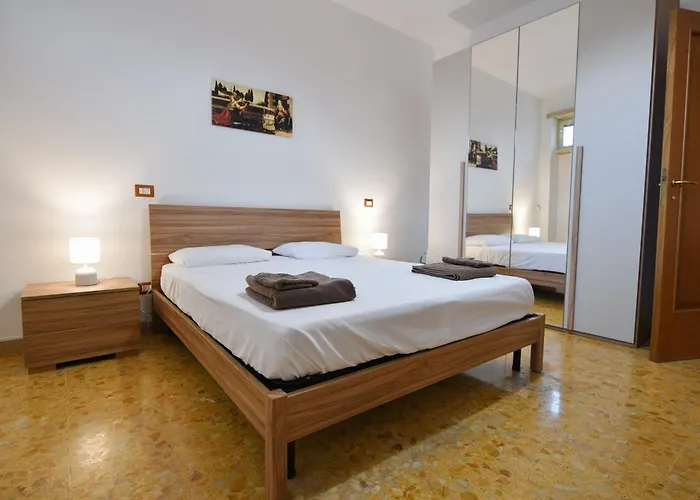 Rosshouse - Porta Metronia San Giovanni Apartment Rome