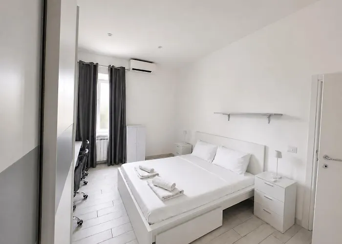 Termini Apartment, In The Heart Of San Lorenzo With Private Parking