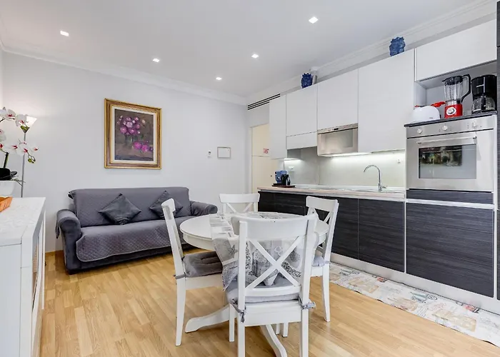 Vatican Flat- 2Bedrooms,2Ensuite Baths & Balcony