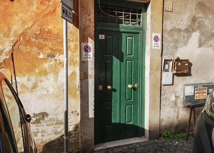 Flatinrome Trastevere Deluxe Rooms