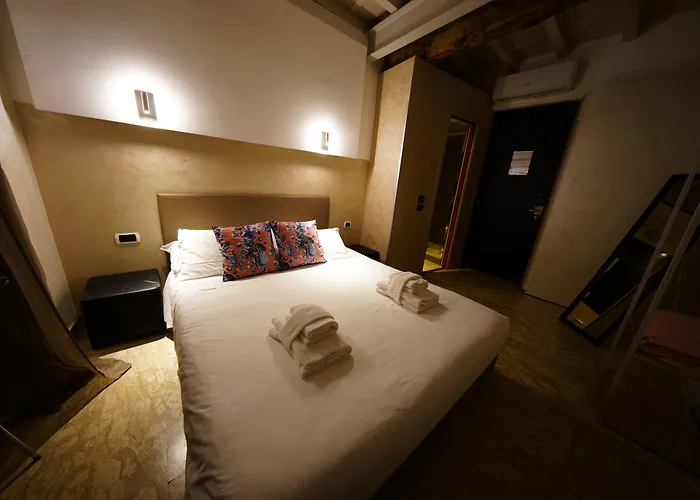 Nerva Accommodation