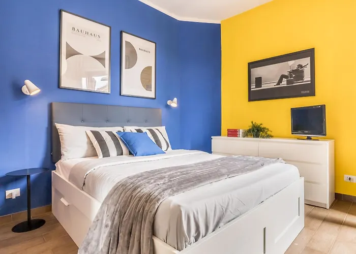 Mondrian House