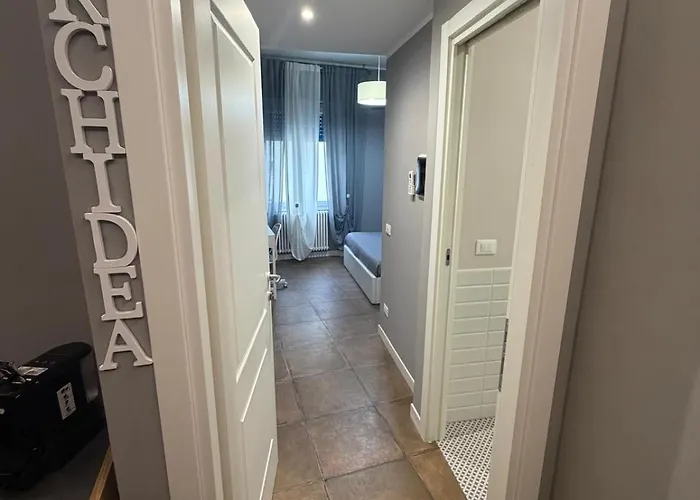 Rosis Guest House