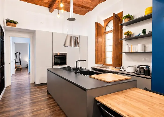 Elegantis Castelfidardo Suite Apartment - Your Chic Retreat In Central Rome
