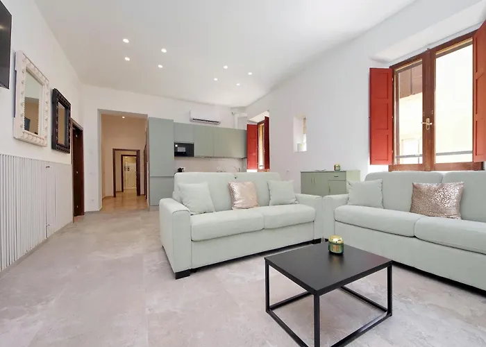 Colosseum Grand Luxury Residence For 14 Guests