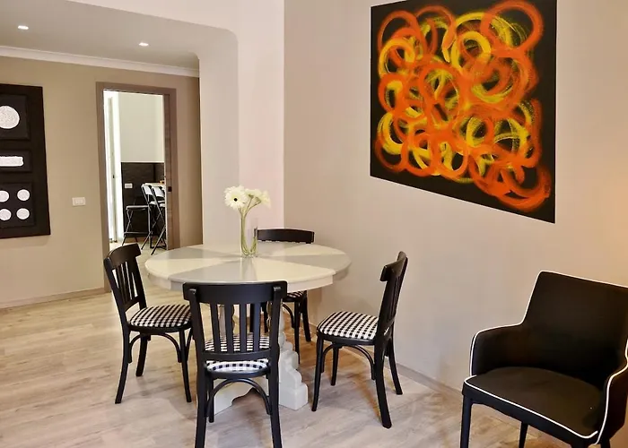 Torlonia Design Apartment Court
