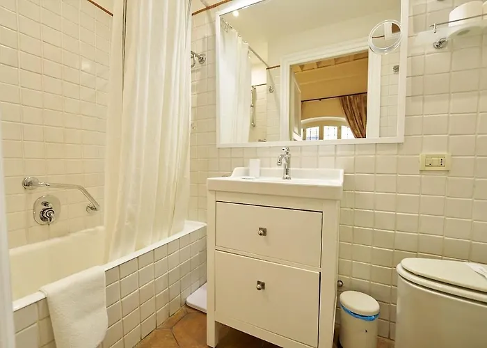 Campo De Fiori Elegant Apartment