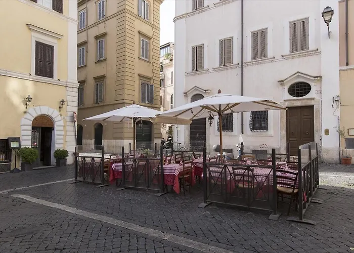 Cozy Apartment In Via Degli Spagnoli - Fromhometorome