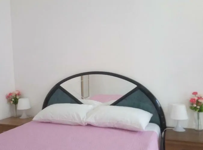 Sweet Stay Home