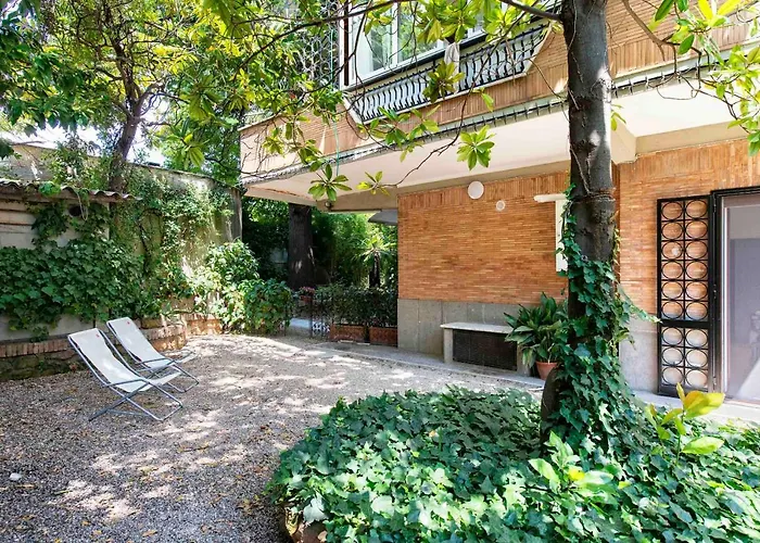 Vatican Holiday Apartment 307