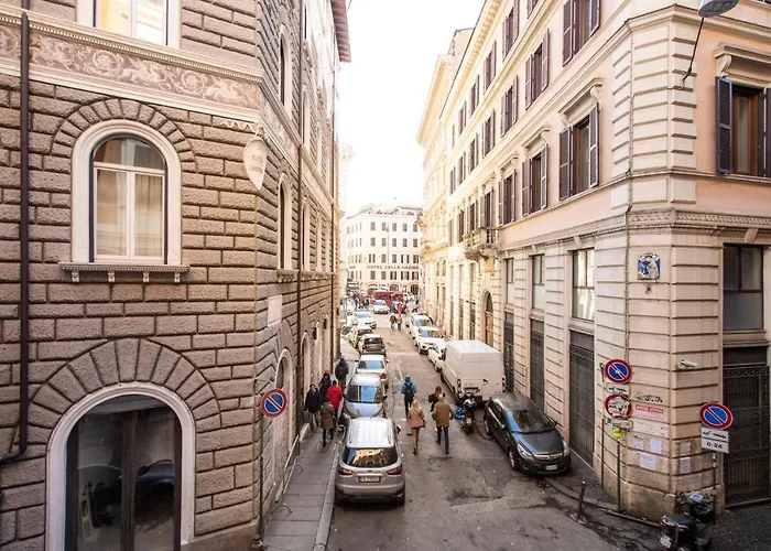 Trevi Fountain Superior 3 Bdr Apartment