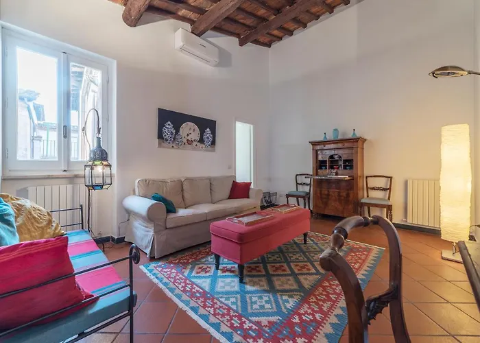 Three Bedrooms In World-Famous Via Giulia - Fromhometorome