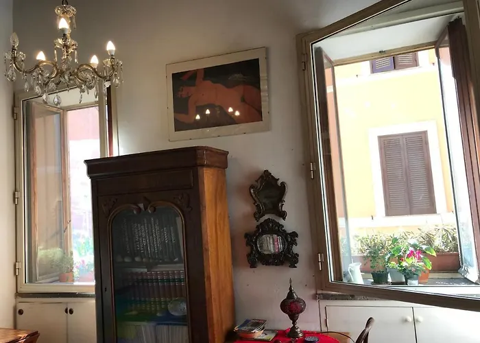 Room For Rent In An Ancient Palace In Rome Trastevere