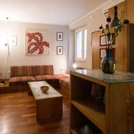 Il Velarium Del Colosseo Apartment