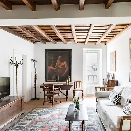 Classic And Chic Apartments In Trastevere