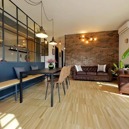 Ferienwohnung Ych-Trilocale Stile Industriale