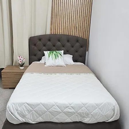 Robin Suites 2