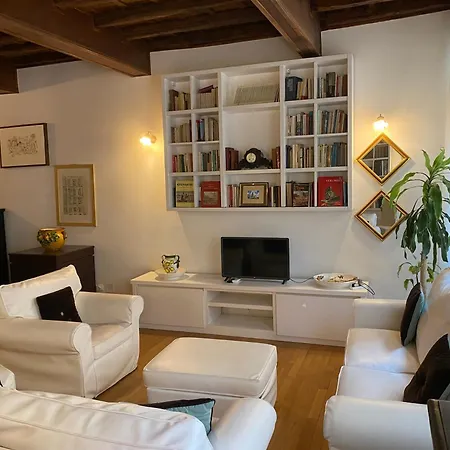 Leonina Luxury Euroform Apartamento
