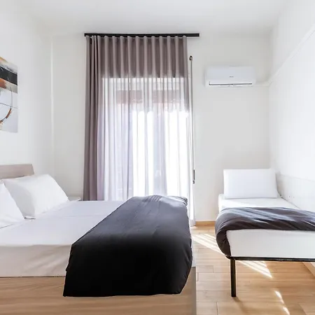 Luciano Colosseo Apartment