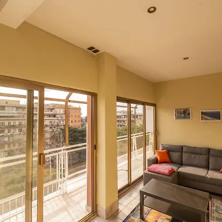 Spacious And Bright 3Br Family Apartment