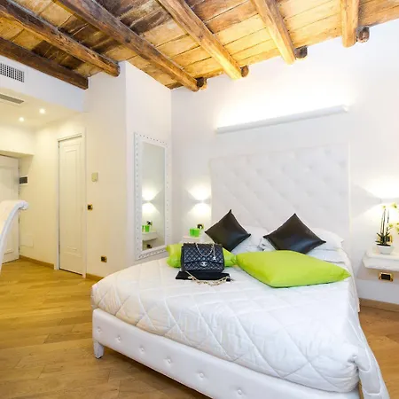 Domus Spagna Capo Le Case