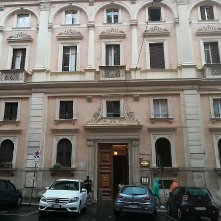 Garden'S Elide Hotel