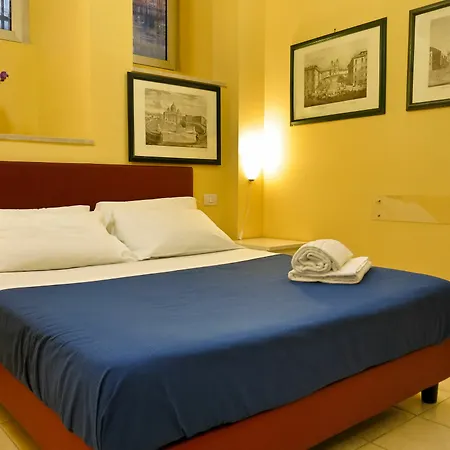 St. Peter'S Square Hotel