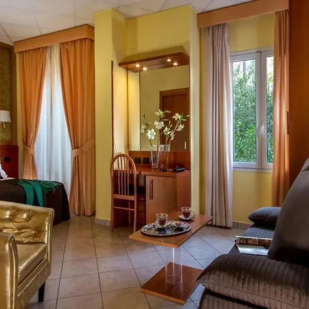 In Roma Vale&Hillary Colosseo B&B