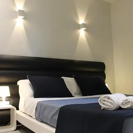 Little Rose Lodge
