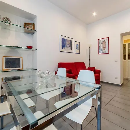 Porta Pia & Villa Torlonia Apartment With Balcony