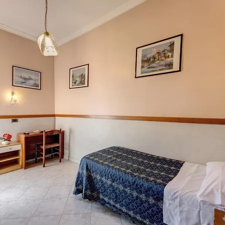 Guest Planet Hotel