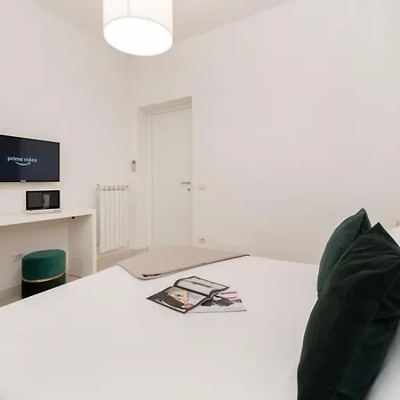 White Flat Santa Croce Apartment