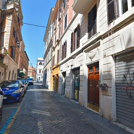 Romaresidence Trastevere Guesthouse